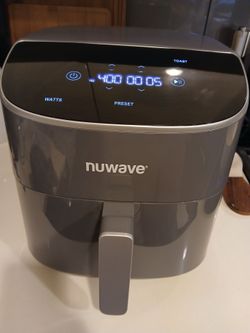 Nuwave Brio Plus 8 QT Air Fryer / oven