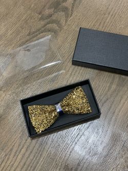 Brand New Gold Bow tie 