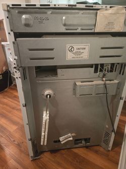 White GE Spectra Gas oven