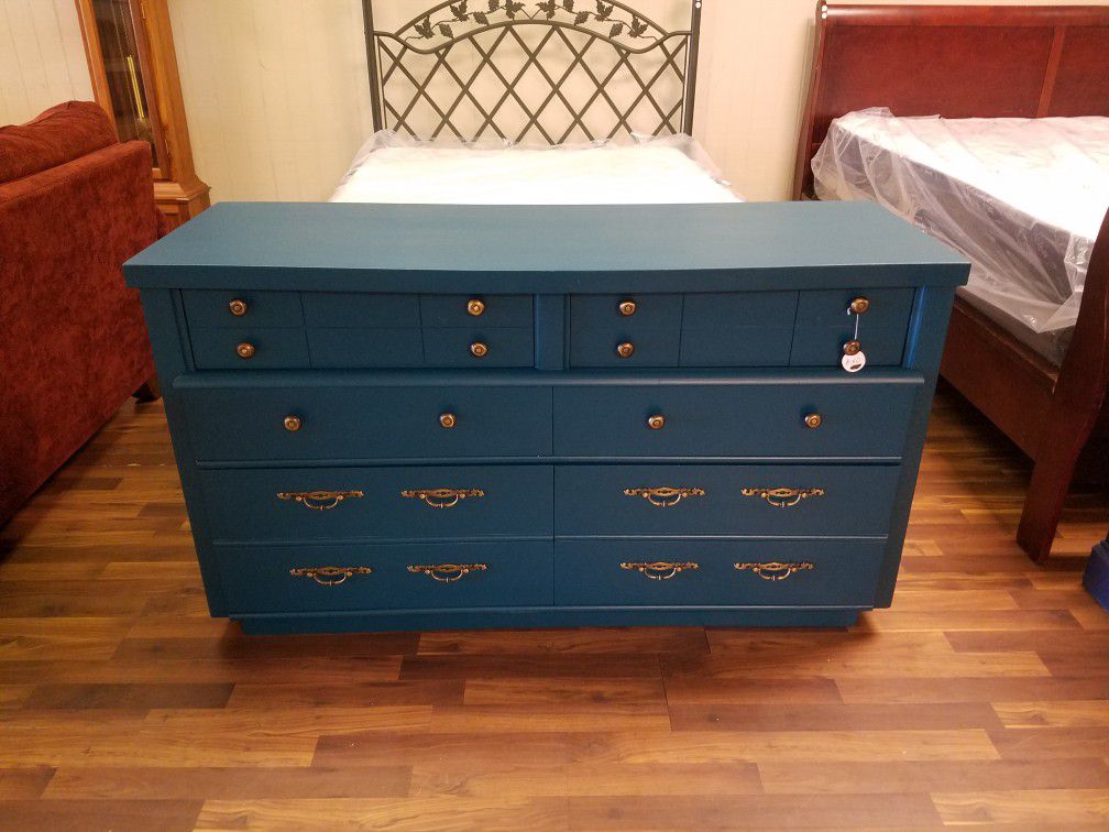 Dresser chest of drawers solid wood