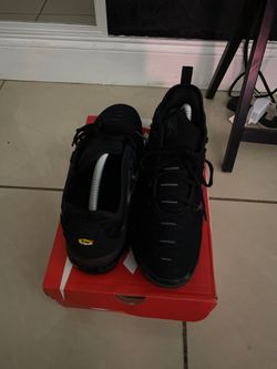 Air max all black size 10