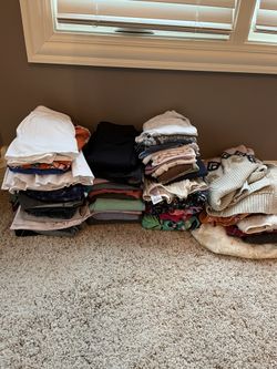 50+ Articles of Girls Clothes (size 6-8)