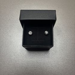 Brand New VVS1 0.5ct Earrings