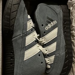 Adidas Samba OG J Sneakers – Gray Suede with White Stripes (Youth Size 6 / Women’s 7.5)