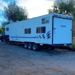 2002 Weekend Warrior 37-foot, SLC3705 Weekend Warrior SLC3705  