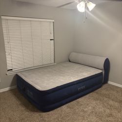 18 Inch Queen Size Intex Blow Up Mattress / Airbed