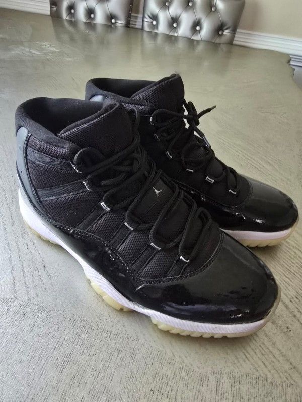 JORDAN SHOES SIZE 11
