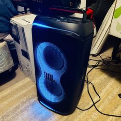JBL Partybox Club Live 120 Portable Bluetooth Party Speaker (No Microphone) LED Lights, 160+ Watts, JBL Pro Sound 