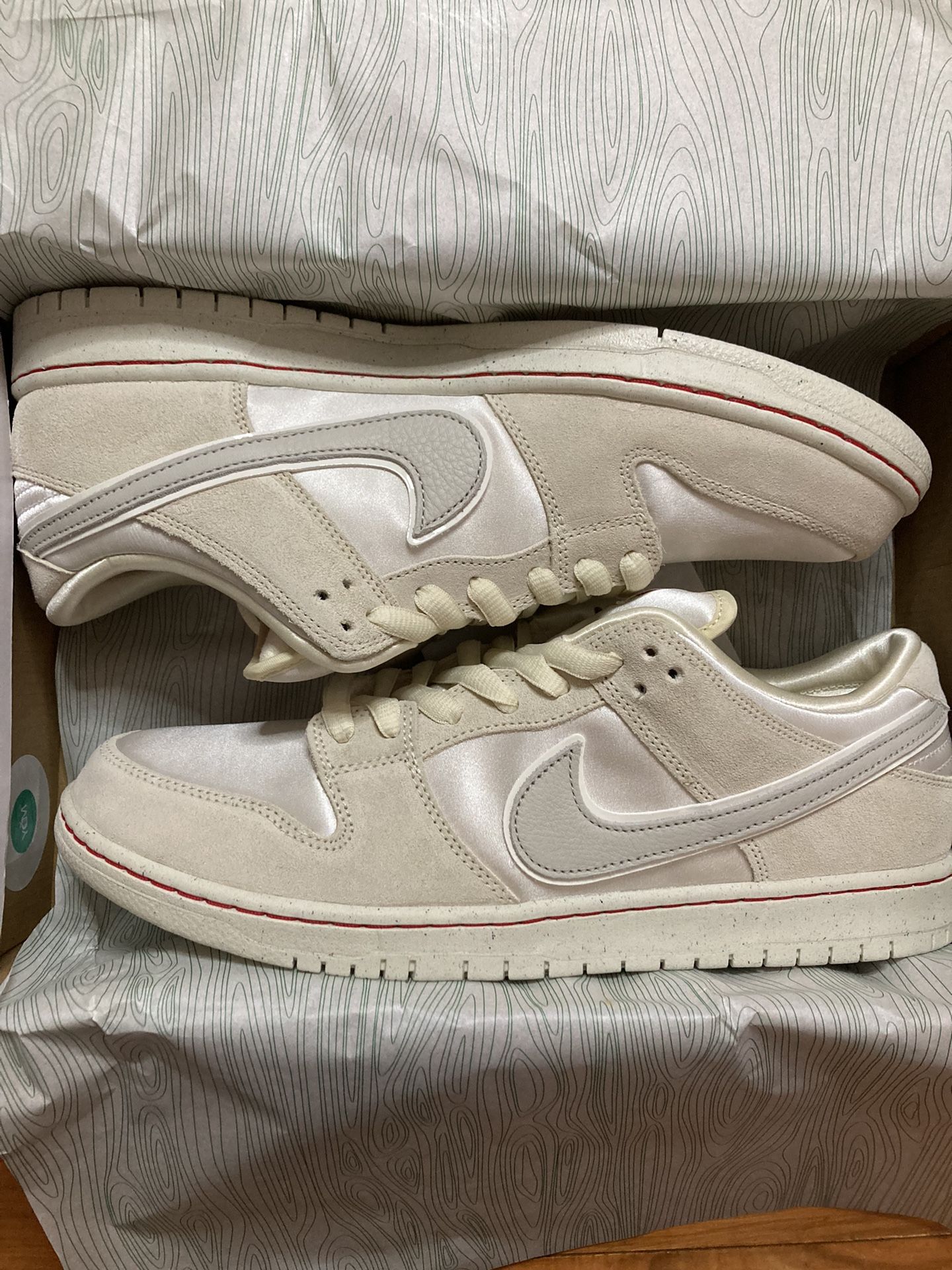 Nike SB Dunk Low City Of Love Light Bone Men Size 12