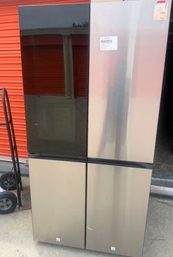 LIKE NEW !! SAMSUNG BESPOKE SMART STAINLESS STEEL 4 DOOR REFRIGERATOR ICE AND WATER DISPENSER
