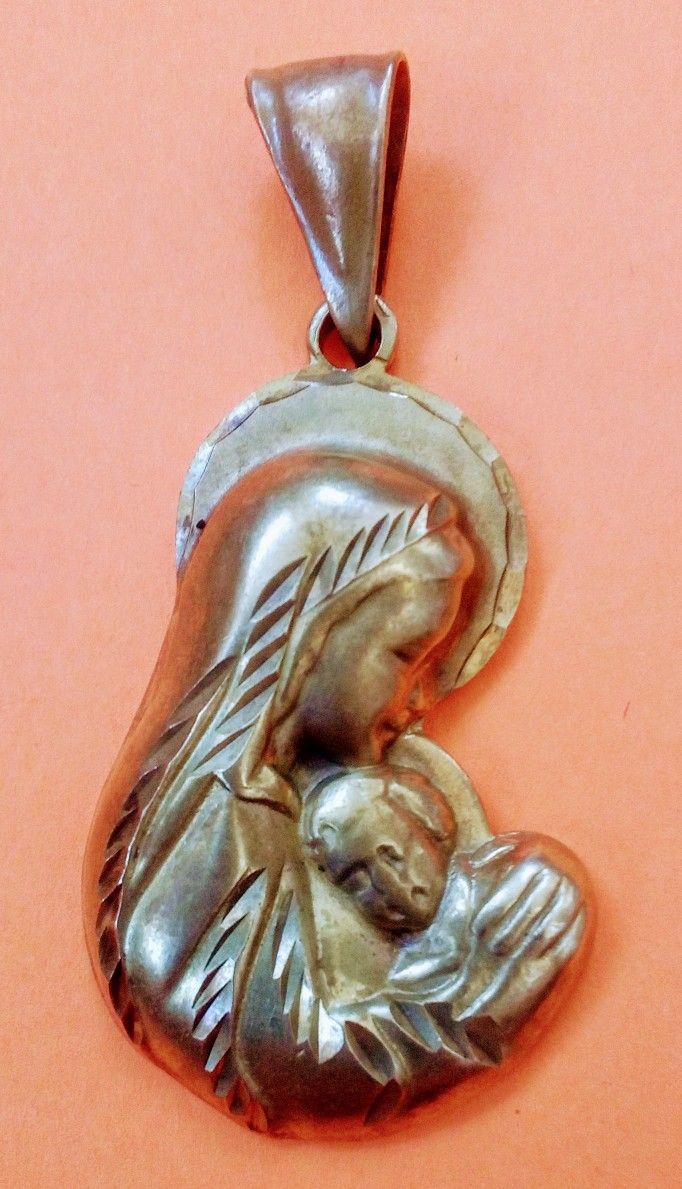 BEAUTIFUL MOTHER MARY AND JESUS 18K PENDANT CHARM