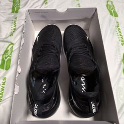 Nike Air Max 270 ‘Black And White’ 