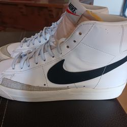 Nike Mens 9 Blazer Mid 77 Vintage 