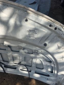 2022. Toyota. Corolla. Hood
