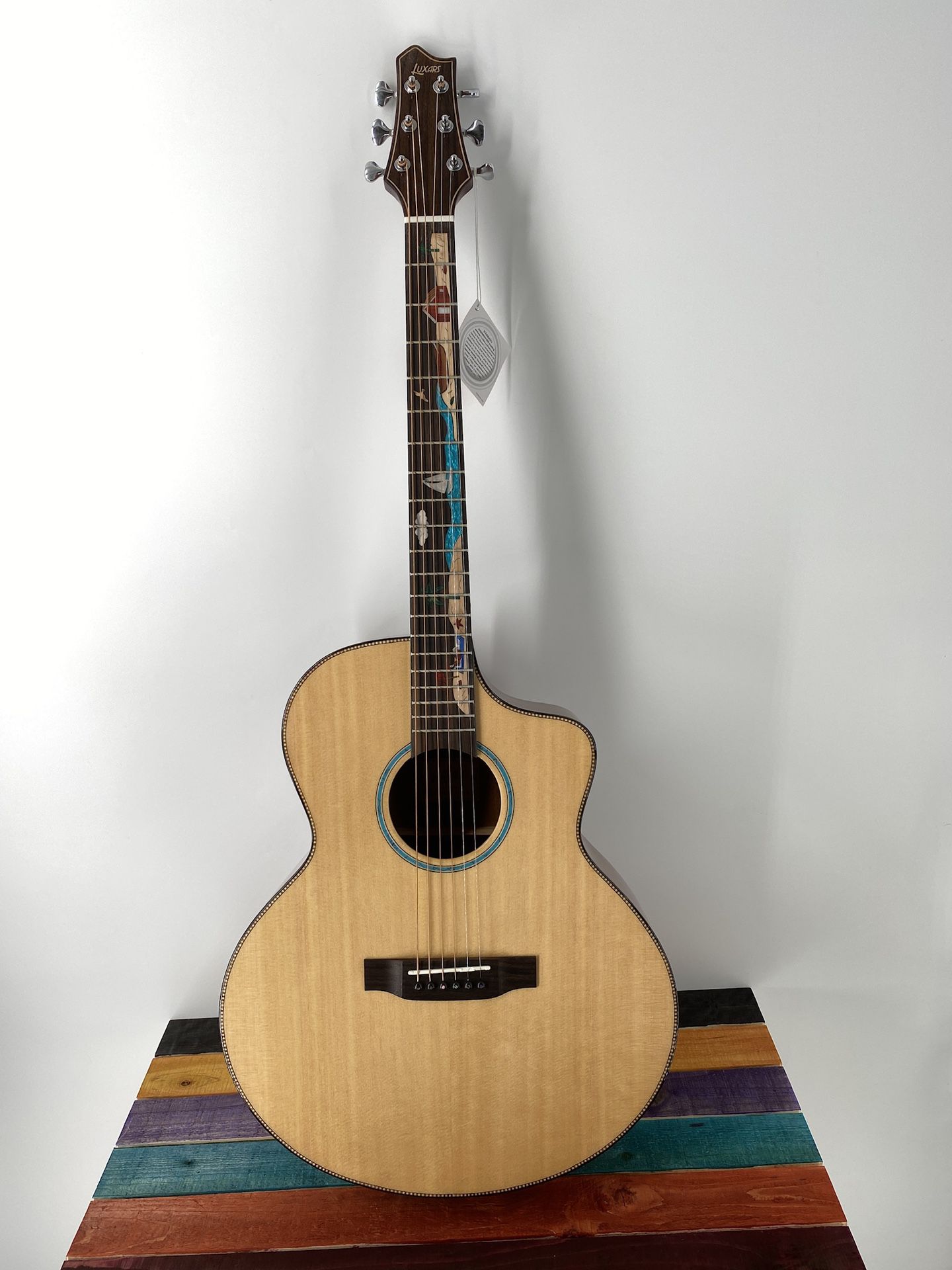 Acoustic Guitar Luxars LX-R1 Acoustic Guitar Cutaway Solid Top Mural Inlay High Quality Killer Price Free Deluxe Gigbag
