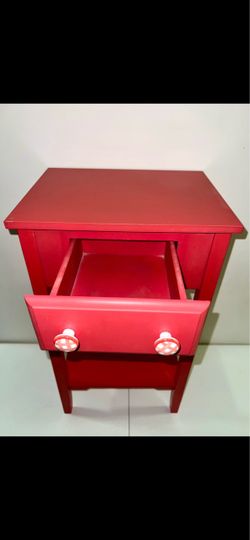 Accent table