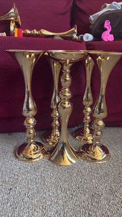 Gold centerpieces