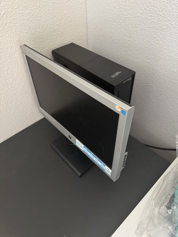 Dell Office PC with Monitor - Dell Precision T1700 - intel core i7 - Desktop Computer