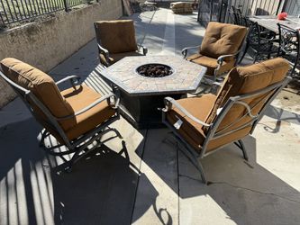 Fire Pit With Chairs And Cushions