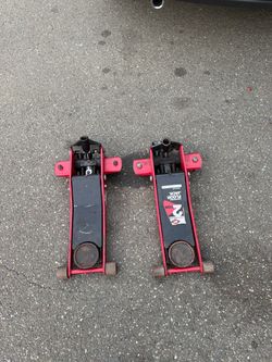2-Ton Low Profile Floor Jacks – Pair LEAKS