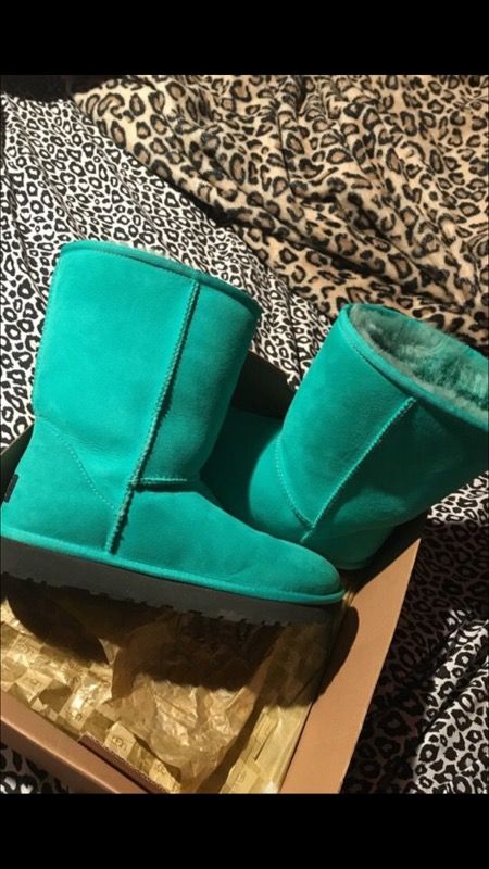 Looking to trade the teal uggs for a Michael Kors handbag or uggs