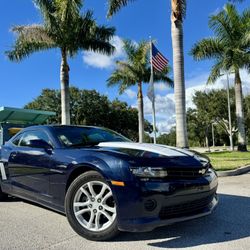2015 Chevrolet Camaro with CarPlay