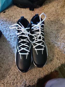 Football cleats