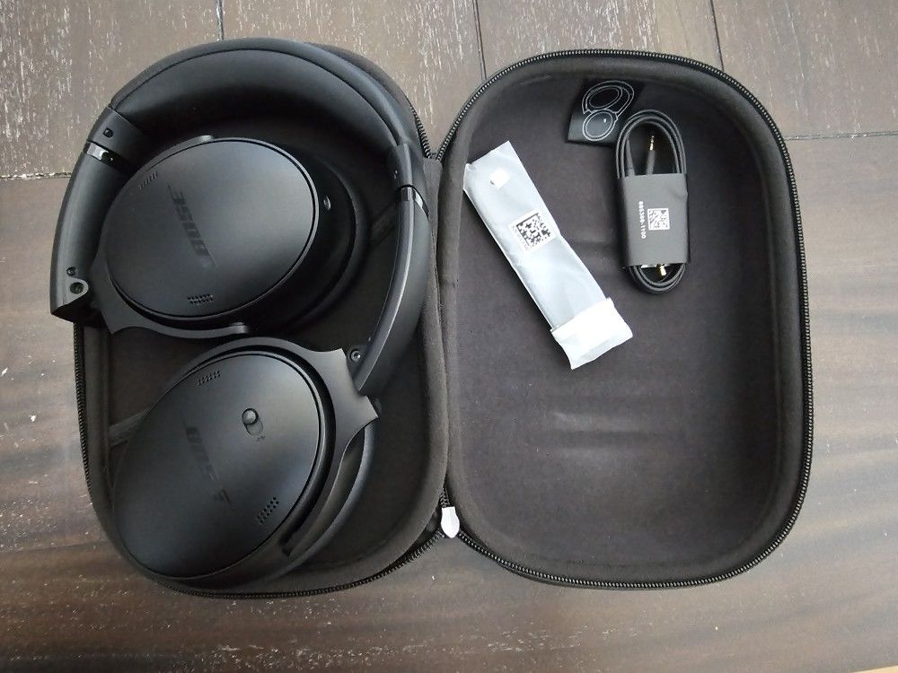 Bose Noice Canceling Headphones 