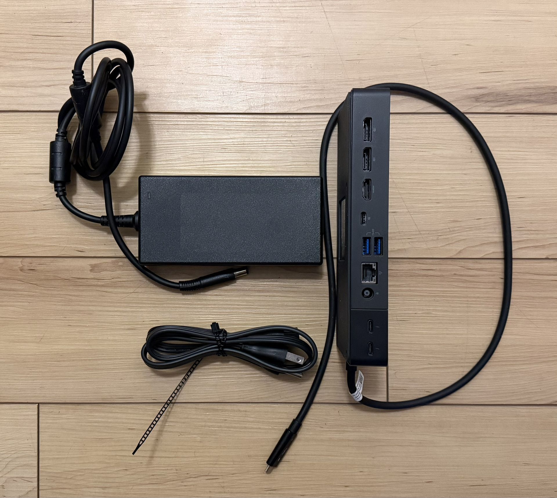 Dell WD22TB4 Thunderbolt 4 Dock – Like New, 180W Power