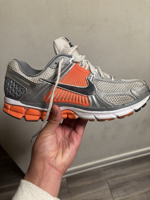 Nike Vomero 5