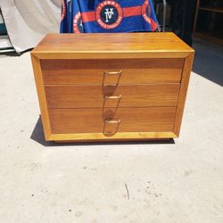 Mid Century Drawer Unit 