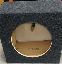 Sealed subwoofer box (12")