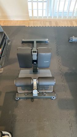 Sissy Squat Exercise Machine