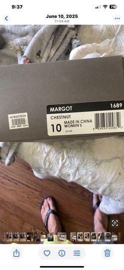 Uggs Sandals Size 10 In Highland Indiana