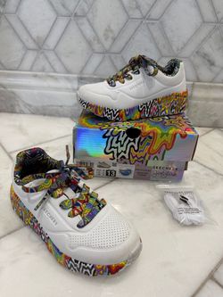 Size 13 Girls Limited Edition Skechers x Jen Stark Sneaker Shoes