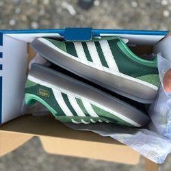 Bad Bunny Gazelle Yunque  Size 8🌳🐰