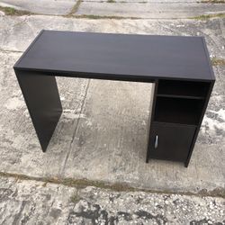Computer desk brand new condition