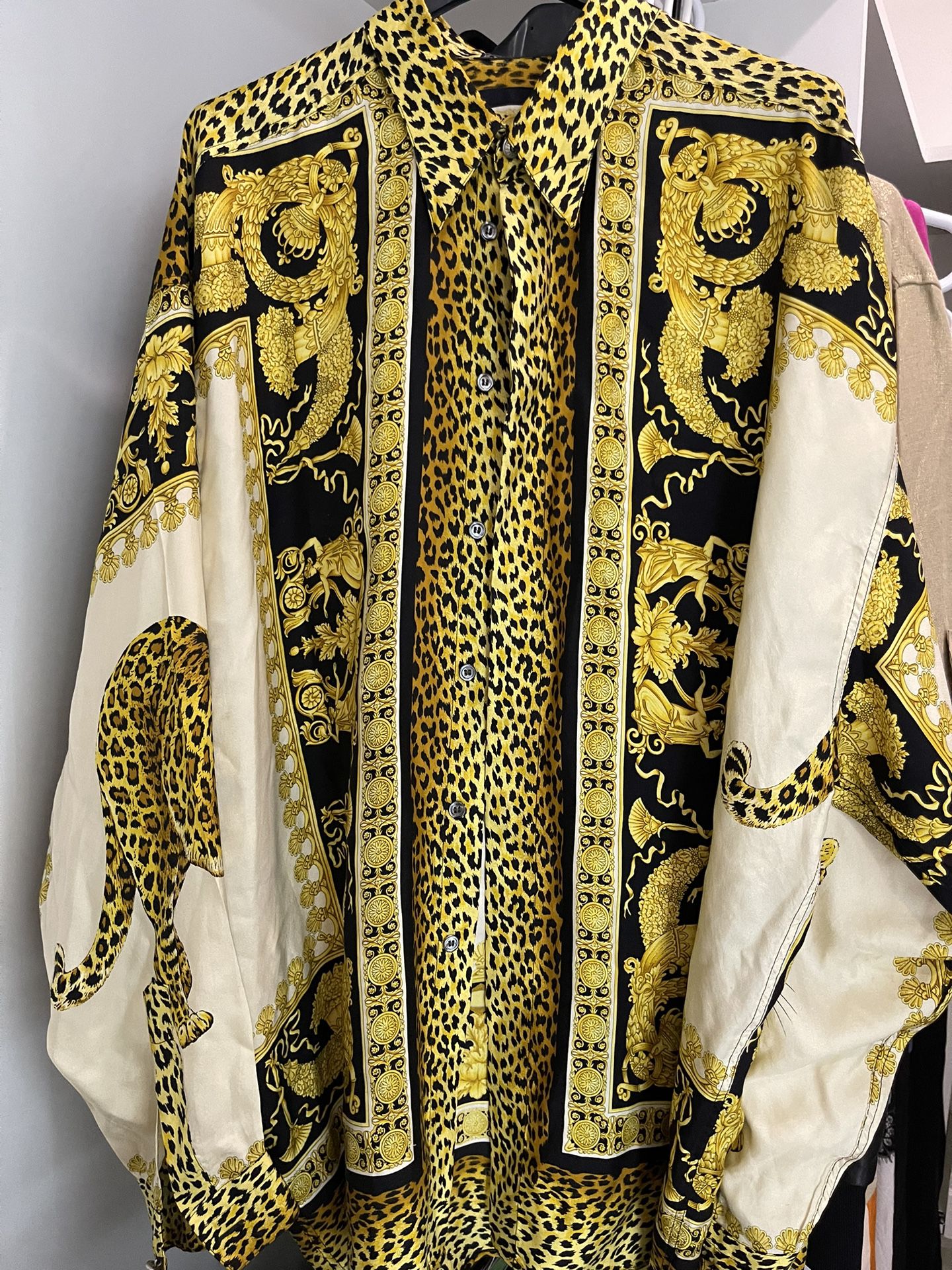 Versace V2 Classic Shirt for Sale in Aventura, FL - OfferUp