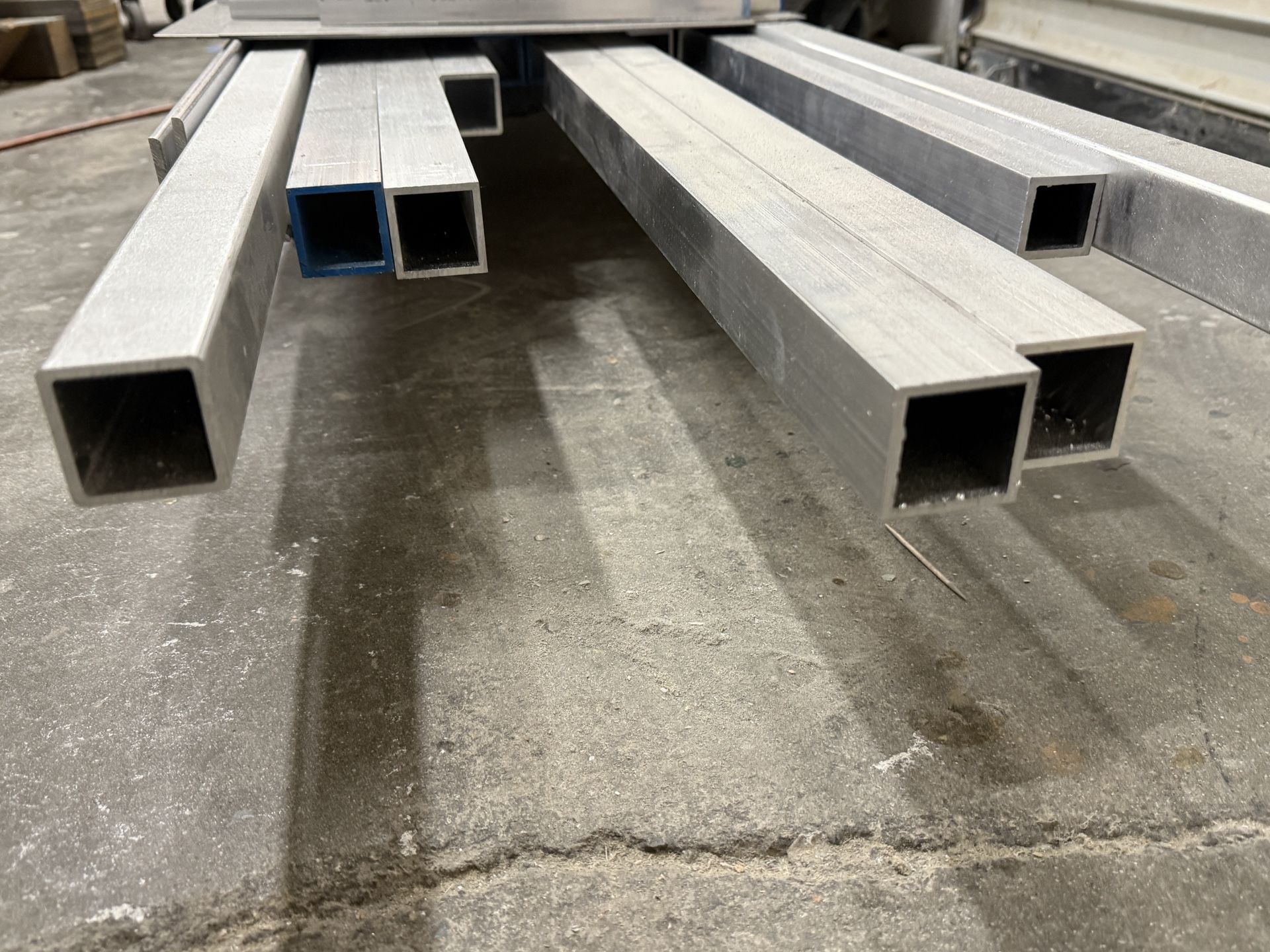 Aluminum Square Tubes/posts/rods