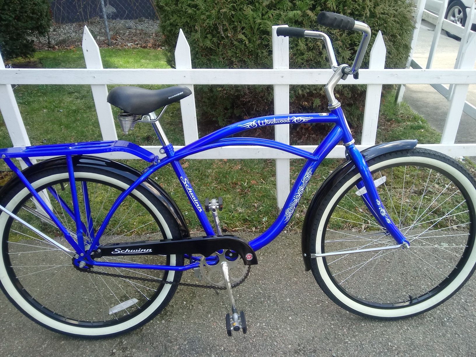 I'm selling a Mens Schwinn Windwood beach cruiser.foot pedal 26 {url removed} like brand new condition ready to ride