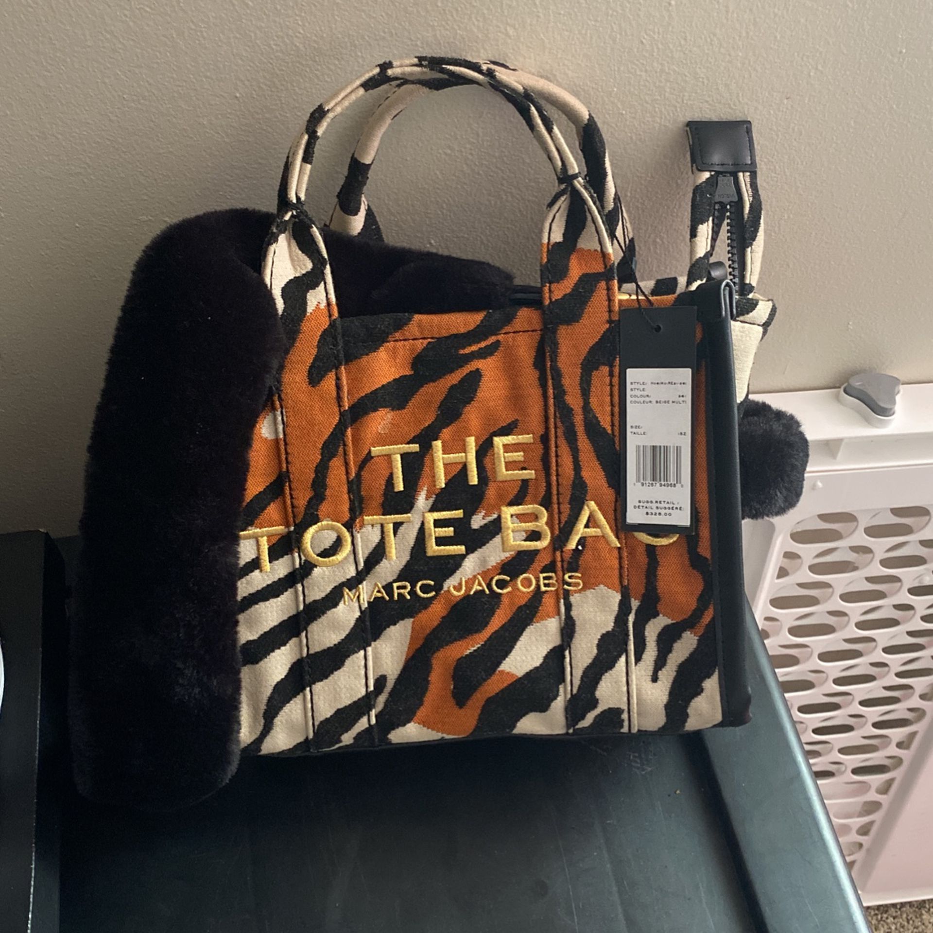 Micro Pink Marc Jacobs Tote Bag for Sale in Phoenix, AZ - OfferUp
