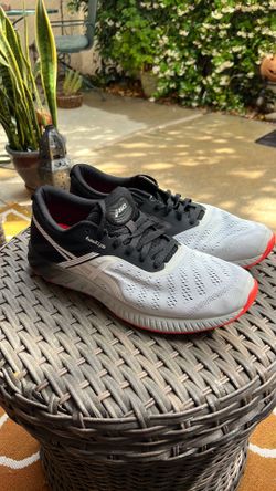 Men’s Asics athletic shoes