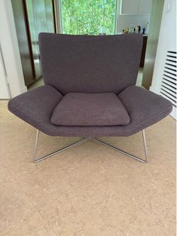 Moms modern design chair