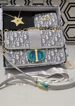 set bag and wallet