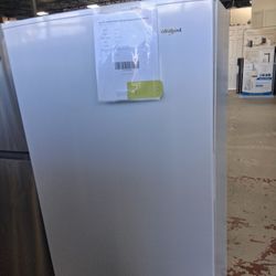 Stand Up Freezer 