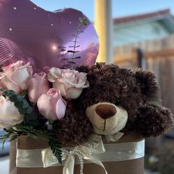 Bag&Bear Flower Arrangment Valentine Gift!!!