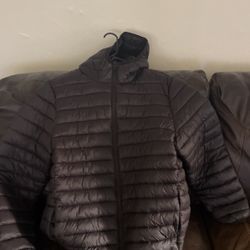 Mens Puffer Jacket Size L