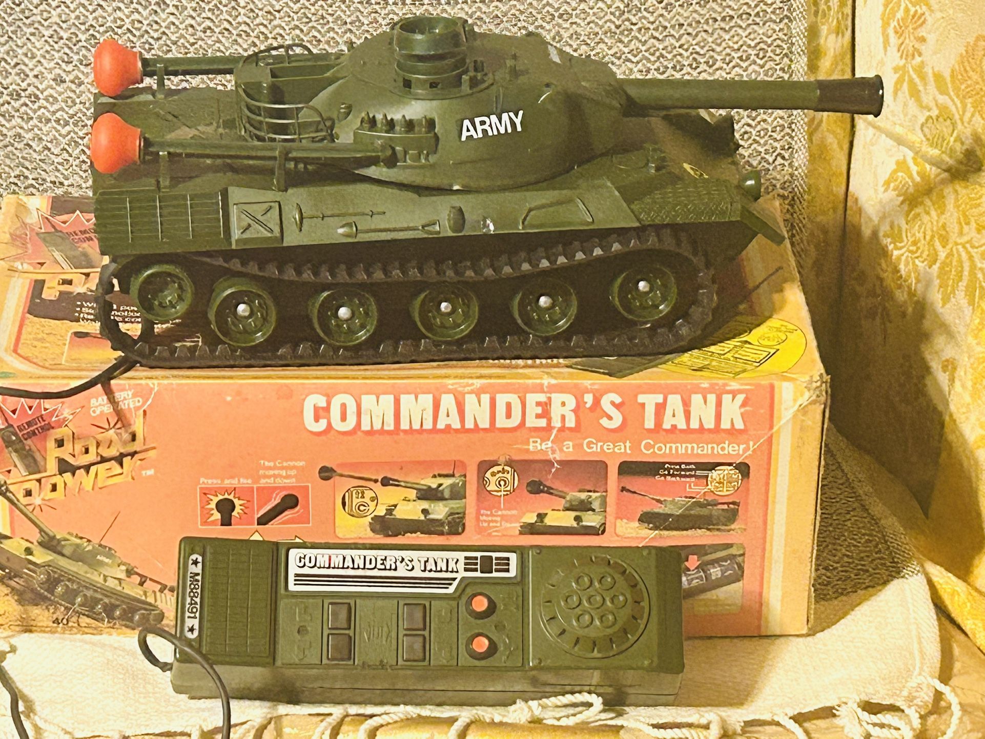 Commander’s Army Tank With Remote Control Toy 1983 Like New Toy Original Box Nice Gift For Kids