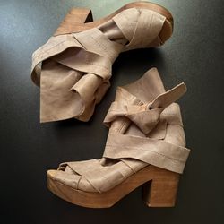Peep Toe clogs Leather Tie Strap Bootie wood block heel free people size 6.5 tan
