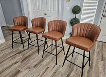 Four beautiful counter Height bar stools